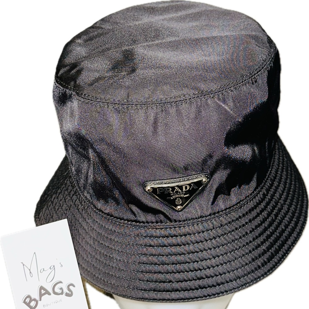 Prada: Triangle Logo Re-Nylon Edition Bucket Hat - Picture 9 of 17